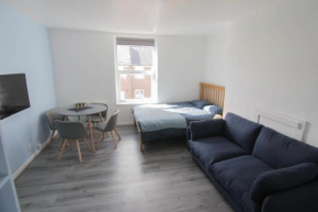 Beautiful 1 Bedroom Central Flat